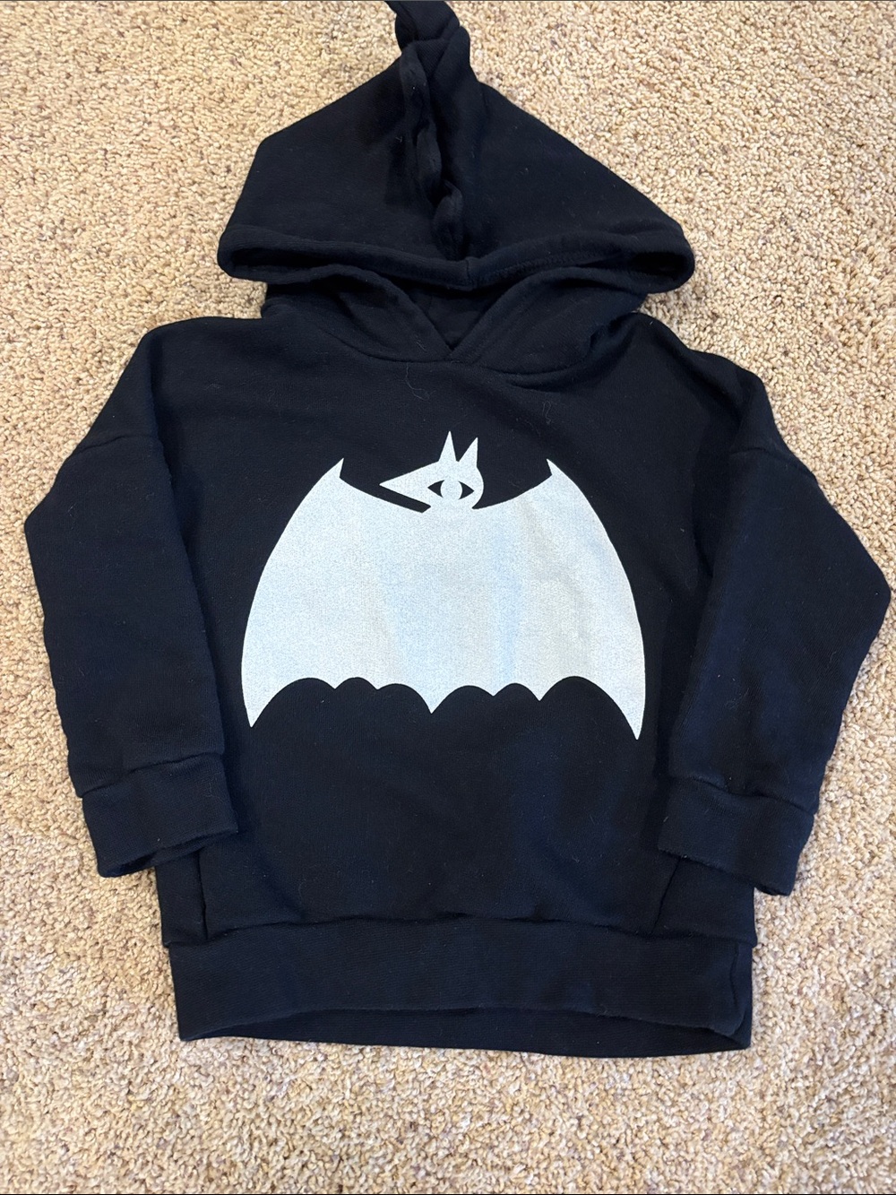 Beau Loves Kids Black Hoodie with White Bat Graphic, size 2-3 years